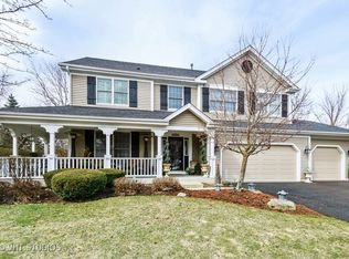 1094 Williamsburg Cir, Grayslake, IL