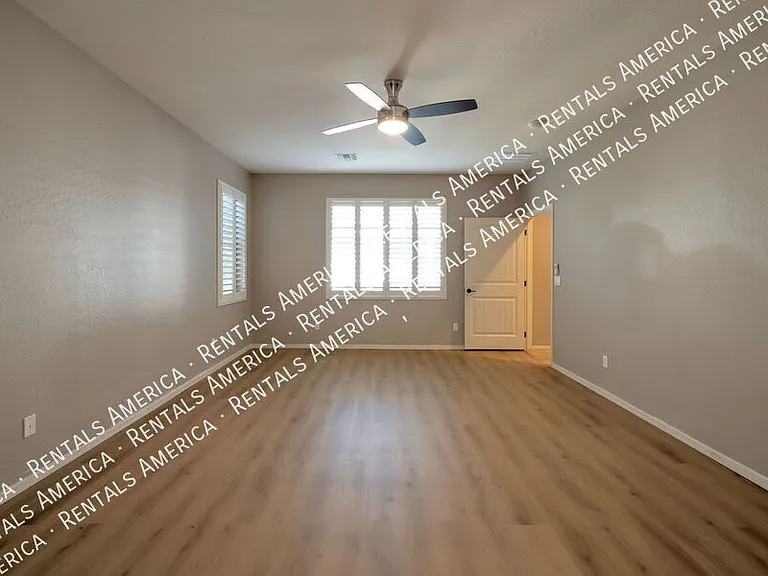 3863 S Verbena Ave — Photo 6