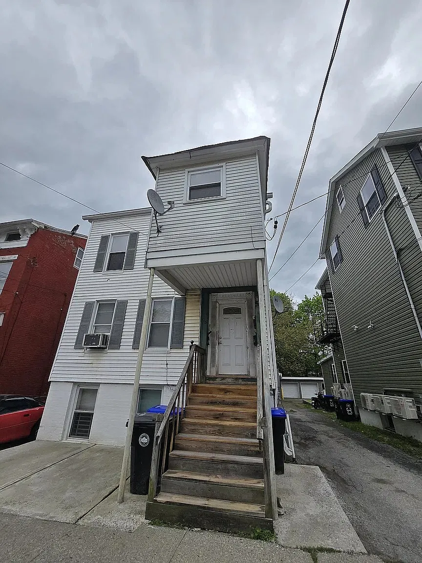 35 Conklin St — Photo 1