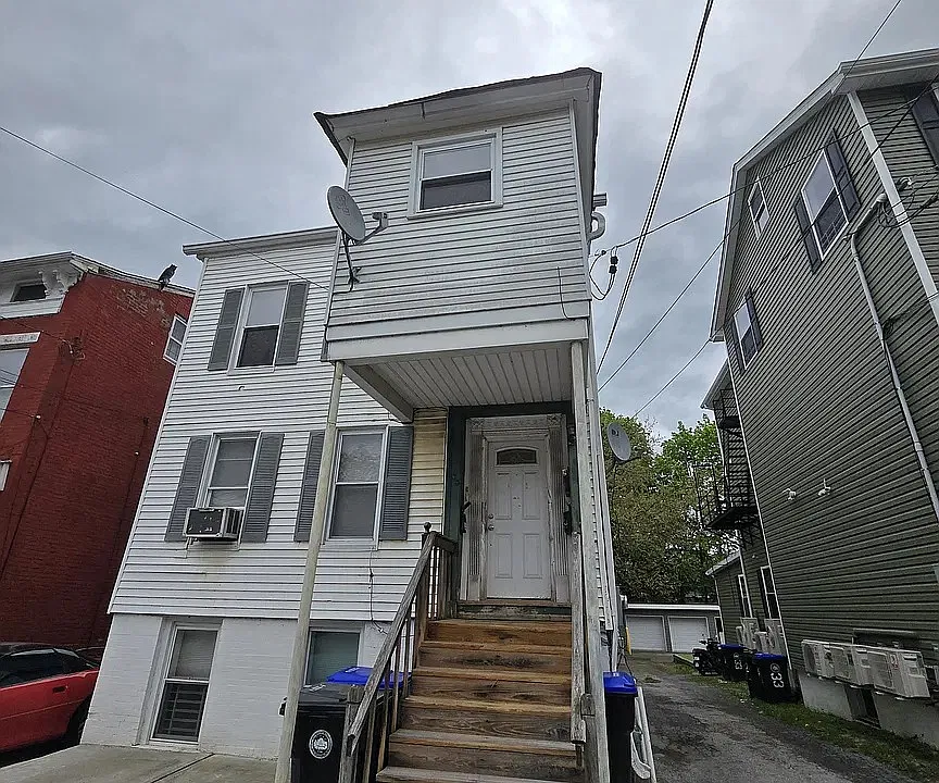 35 Conklin St #2