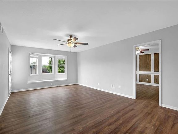 2nd image of 6851 Roswell Rd Unit C7