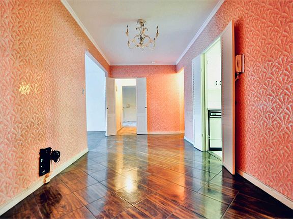 4th image of 6766 108th St APT B21