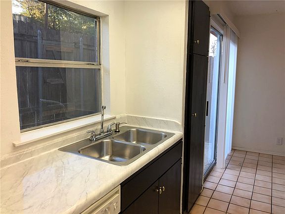 3rd image of 7108 Creekside Dr APT C
