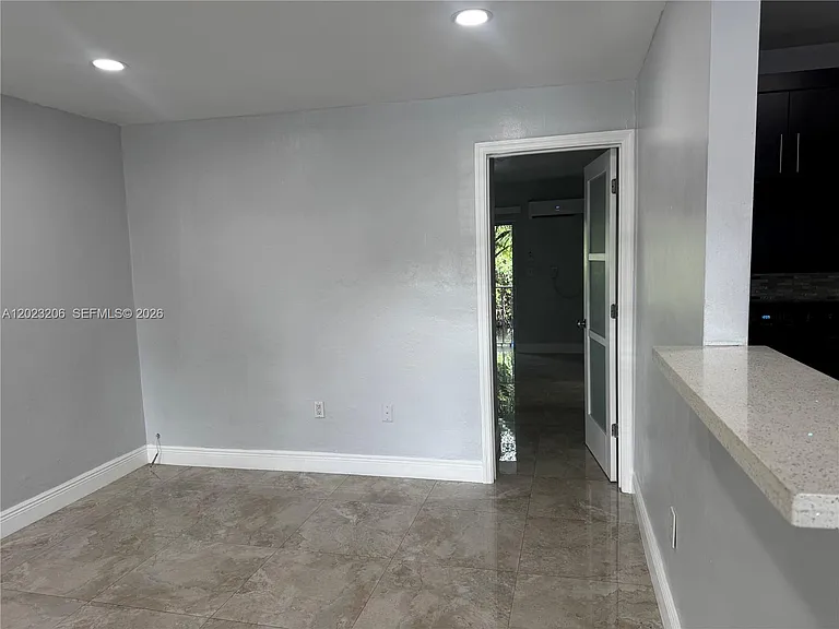 1860 Venice Park Dr #107 — Photo 10