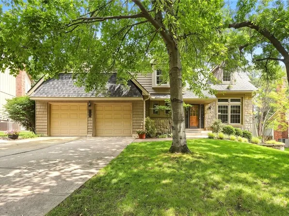 8209 Acuff Ln, Lenexa, KS 66215