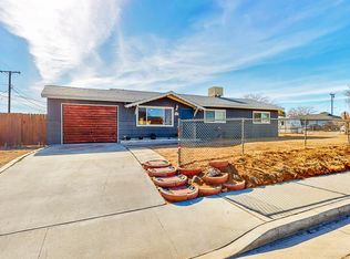 1033 W Bataan Ave, Ridgecrest, CA 93555