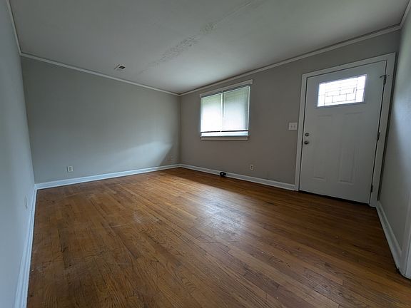 3rd image of 2820 Kulman Pl