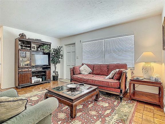 4th image of 4005 W Coachman Ave