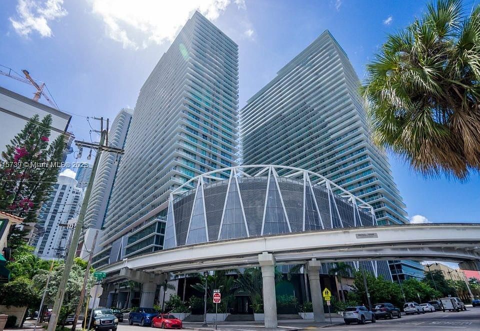 1st image of 1111 SW 1st Ave APT 1822