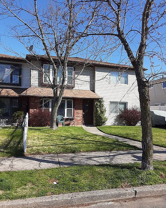2 family/2 bdrm apartments.