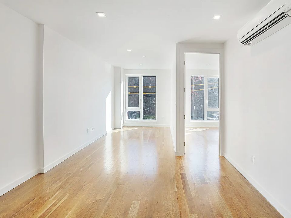 1st image of 138-25 Barclay Ave #109