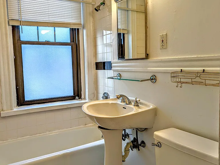 1762 Commonwealth Ave #2-B — Photo 8