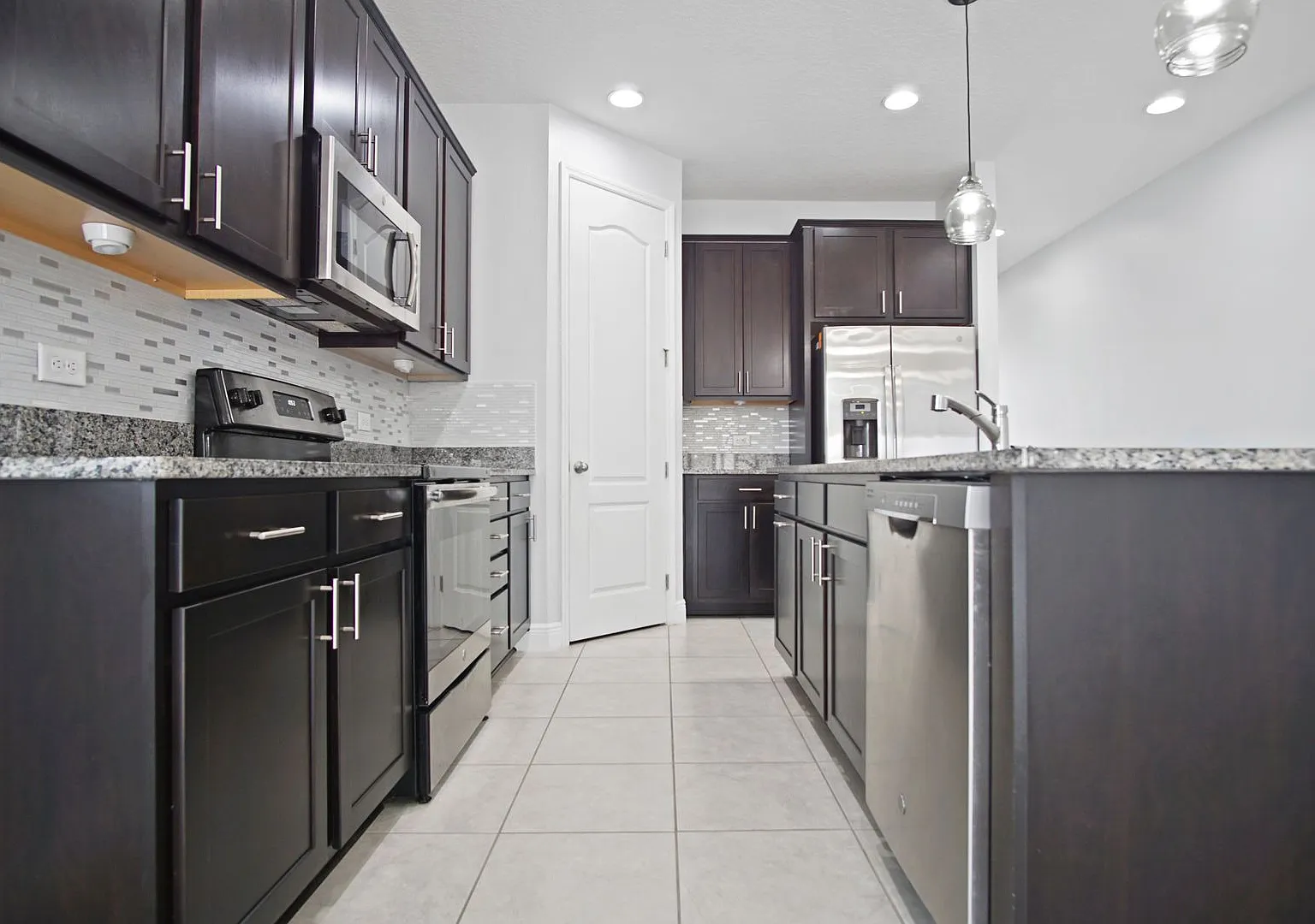 Single family home in St. Cloud now available! — Photo 4