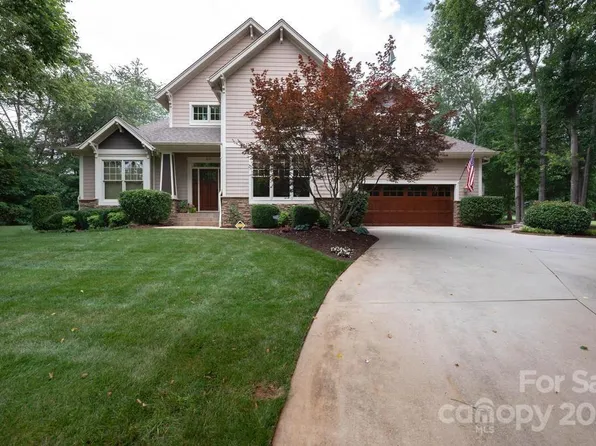 1637 Summerlin Pl, Newton, NC 28658