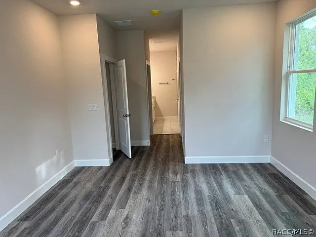 1861 W Hampshire Blvd — Photo 13
