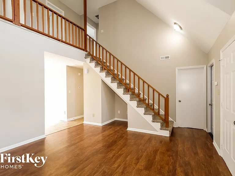 8116 Maxwelton Dr — Photo 3