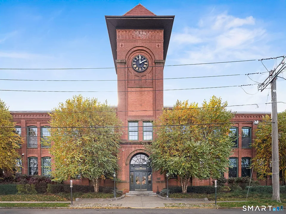 25 Grand St #240