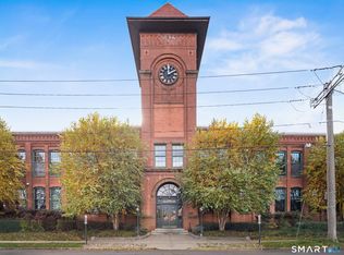 25 Grand St APT 240, Norwalk, CT 06851