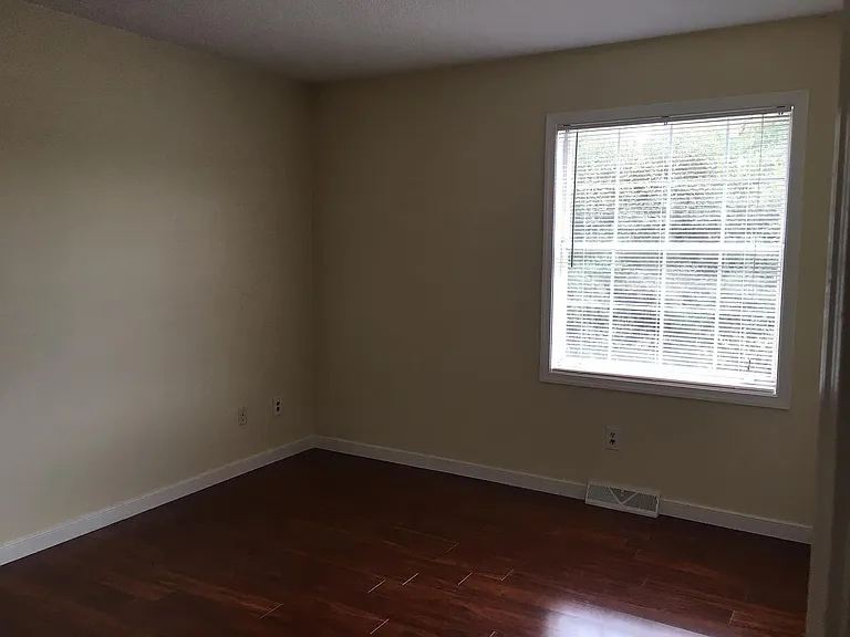 1418 Fortingale Cir — Photo 8
