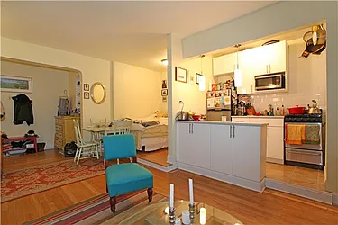 Rented by Metropolitan Res. Partners