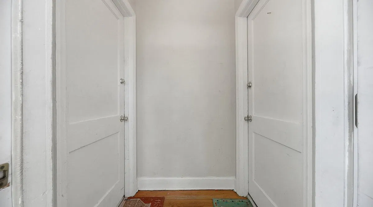 2 bed, 1.0 bath, 688 sqft, $1,200 — Photo 2