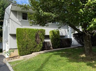 3 Faist Dr, Spring Valley, NY 10977