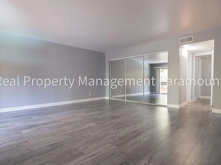 2700 Cahuenga Blvd E #1306 — Photo 6