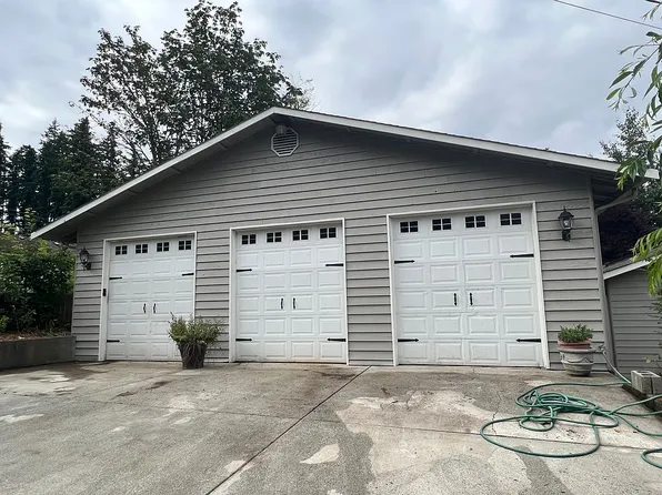 15325 Cascadian Way, Lynnwood, WA 98087