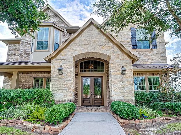 2nd image of 27407 Sunset Ln