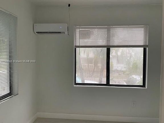 4th image of 48 NW 13th Ave APT 3