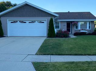 5824 83rd St, Kenosha, WI 53142