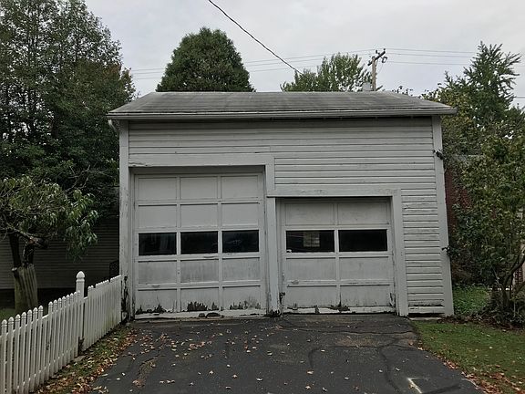 3rd image of 705 Convers Ave