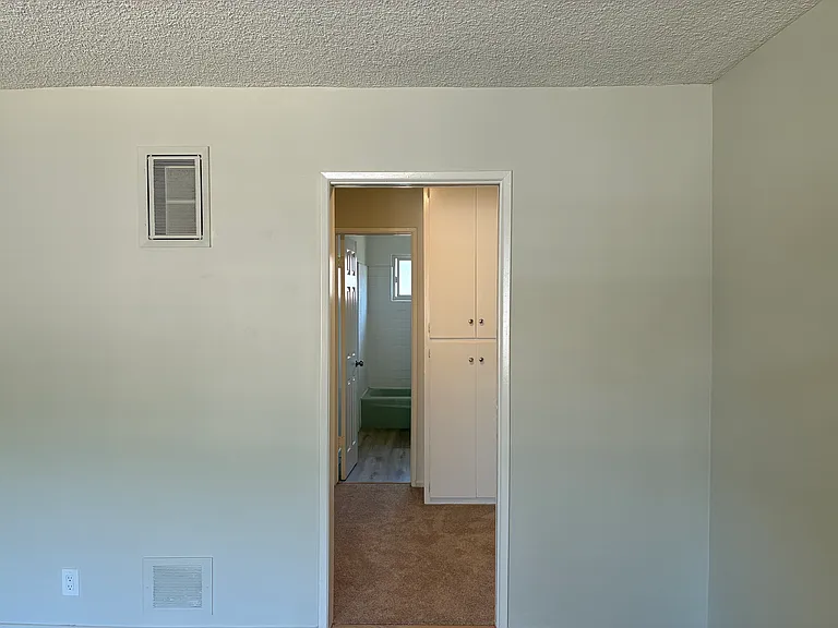 319 N Kenwood St #6 — Photo 9