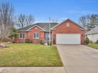 2209 Keystone Pl, Columbus, IN 47203