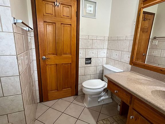 2nd image of 3022 Losey Blvd S