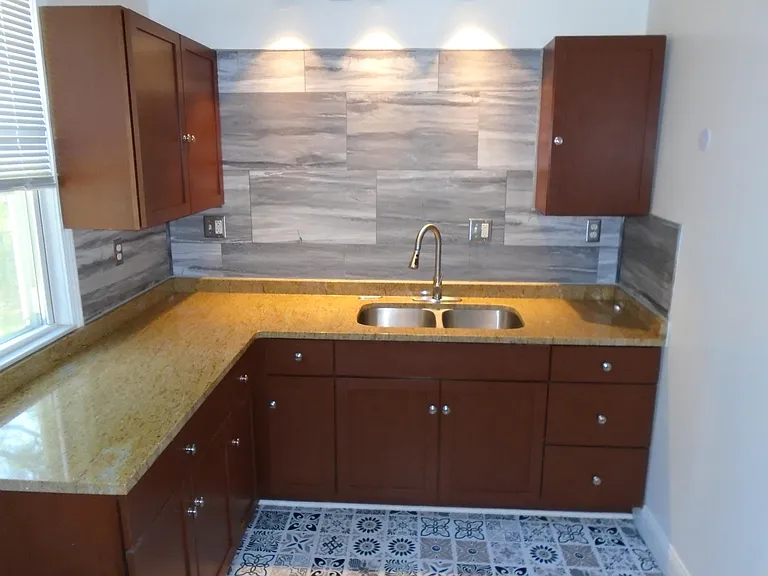 253 Custer St — Photo 14