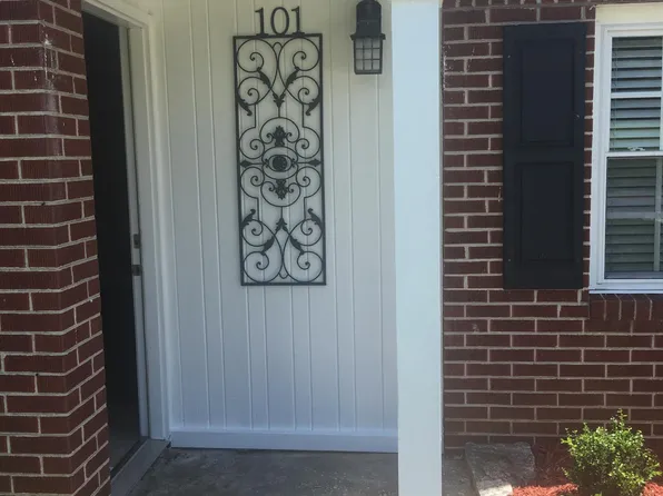 (undisclosed Address), Hendersonville, NC 28792