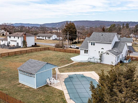 3rd image of 127 Hillside Ave