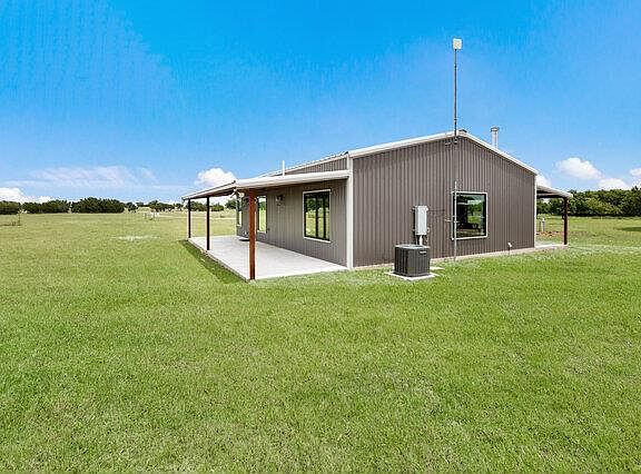 4th image of 4021 E Fm 243