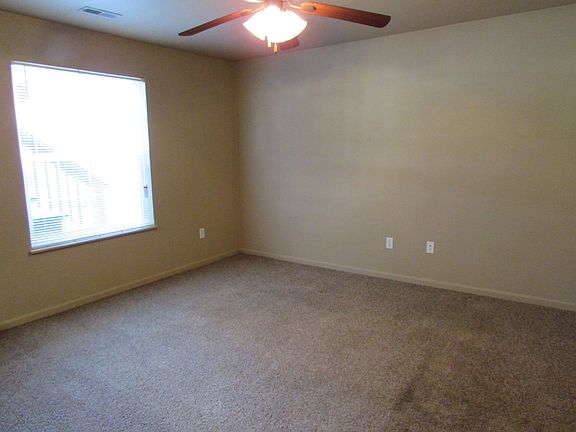 2nd image of 16583 Hunters Ridge Ln #B