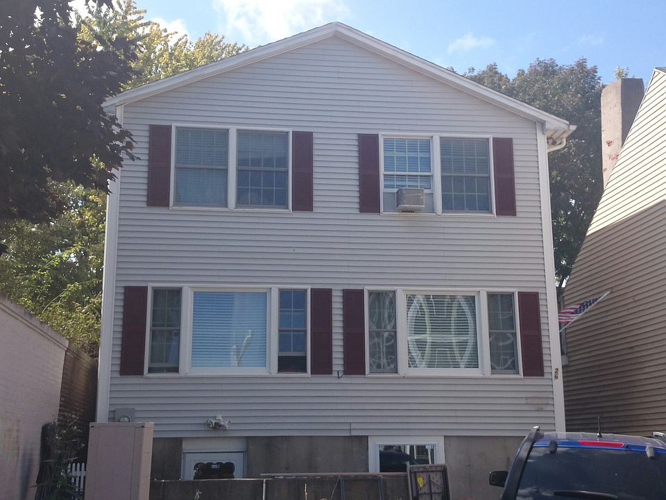 2nd image of 26 Middle St