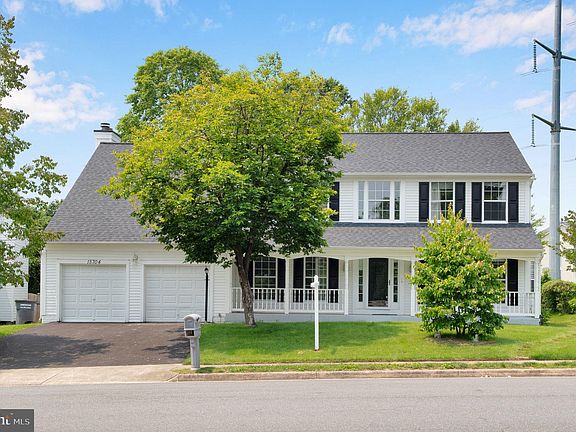 2nd image of 15704 Beau Ridge Dr