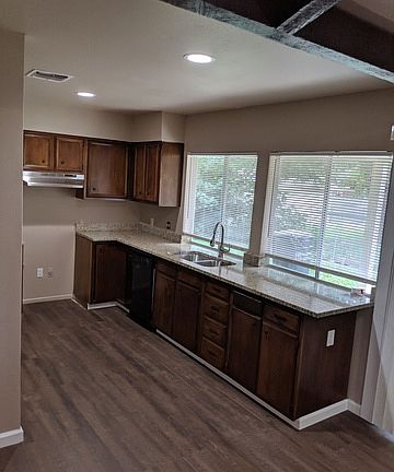 4th image of 6906 Twin Lake Dr