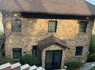 36 Flagg Pl, Staten Island, NY 10304