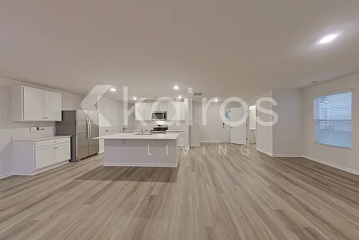 130 Inez Ave — Photo 4