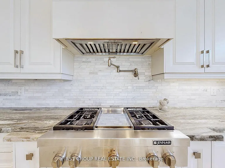 1834 Fairport Rd — Photo 17