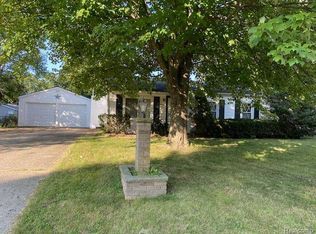 3615 Grafton St, Orion, MI 48359
