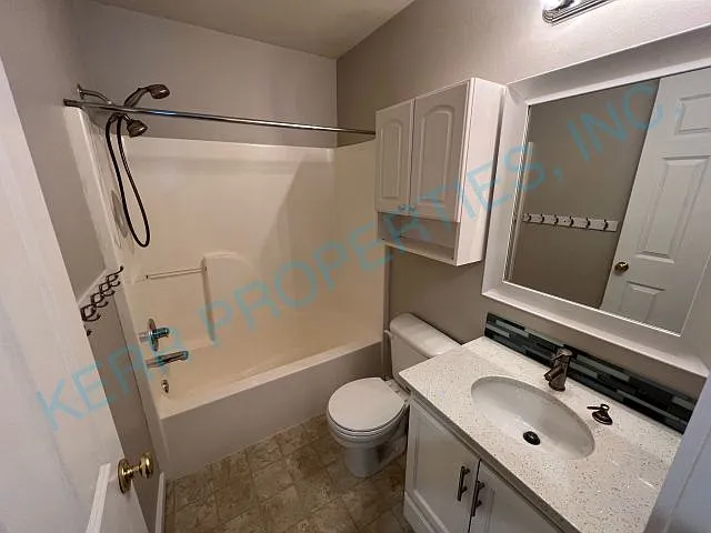 39895 Evans St — Photo 15