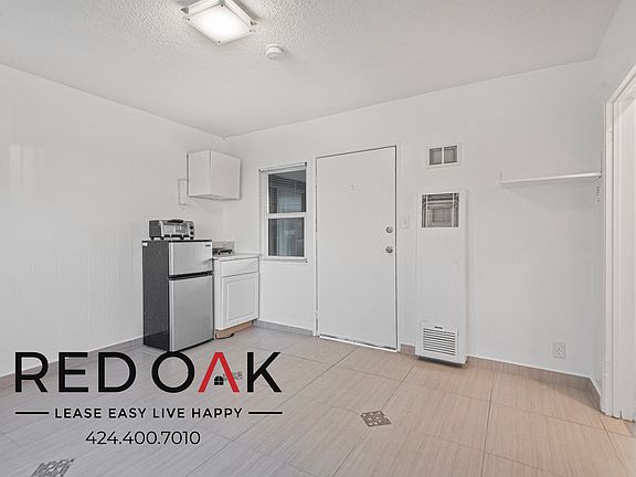 3rd image of 3333 1/2 Mentone Ave #16A