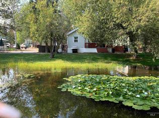 514-E13 N Sawyer St #E13, Cascade, ID 83611